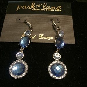 Blue crystal pierced earrings